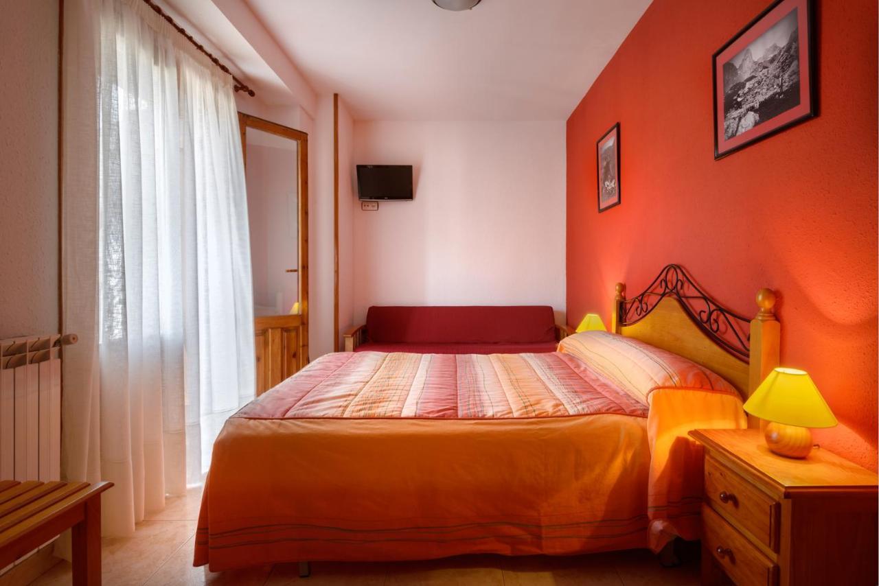 Hostal Kimboa Ansó Екстериор снимка